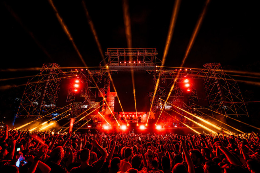 EXIT uz Gučija Manea i Karla Koksa okupio preko 40.000 ljudi, Tvrđavu večeras osvajaju pop-rap ikone Black Eyed Peas!