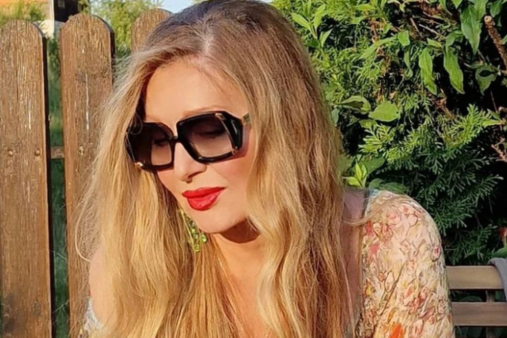 Danica Maksimović (71) u belom bikiniju ruši stereotipe (foto)